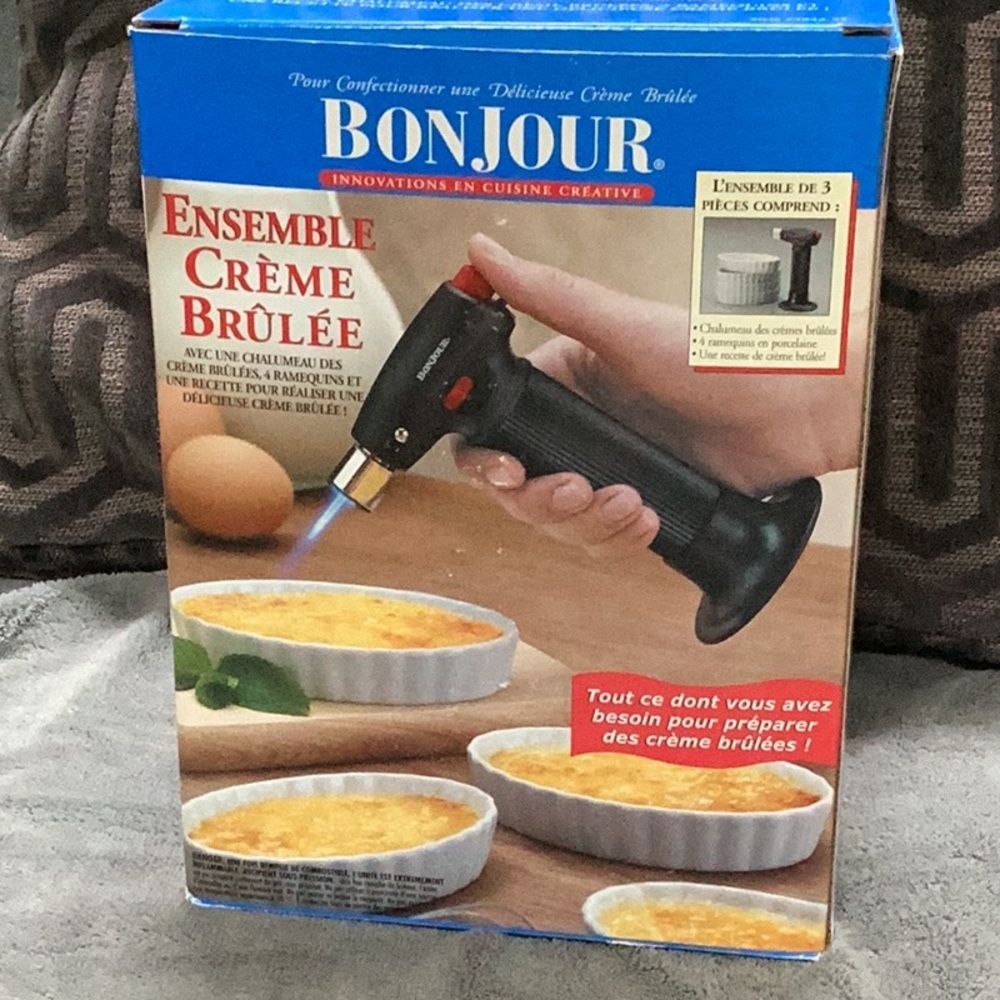 New Bonjour Creme Brulee Set Torch Ramekins & Recipe